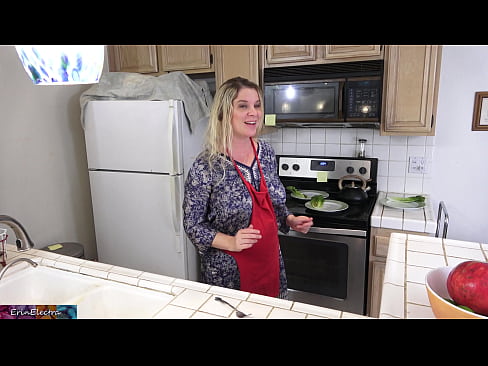 ❤️ Stepmom milking him in the kitchen before his date. ☑ Fucking at en-gb.xsexshop.ru ❌️❤